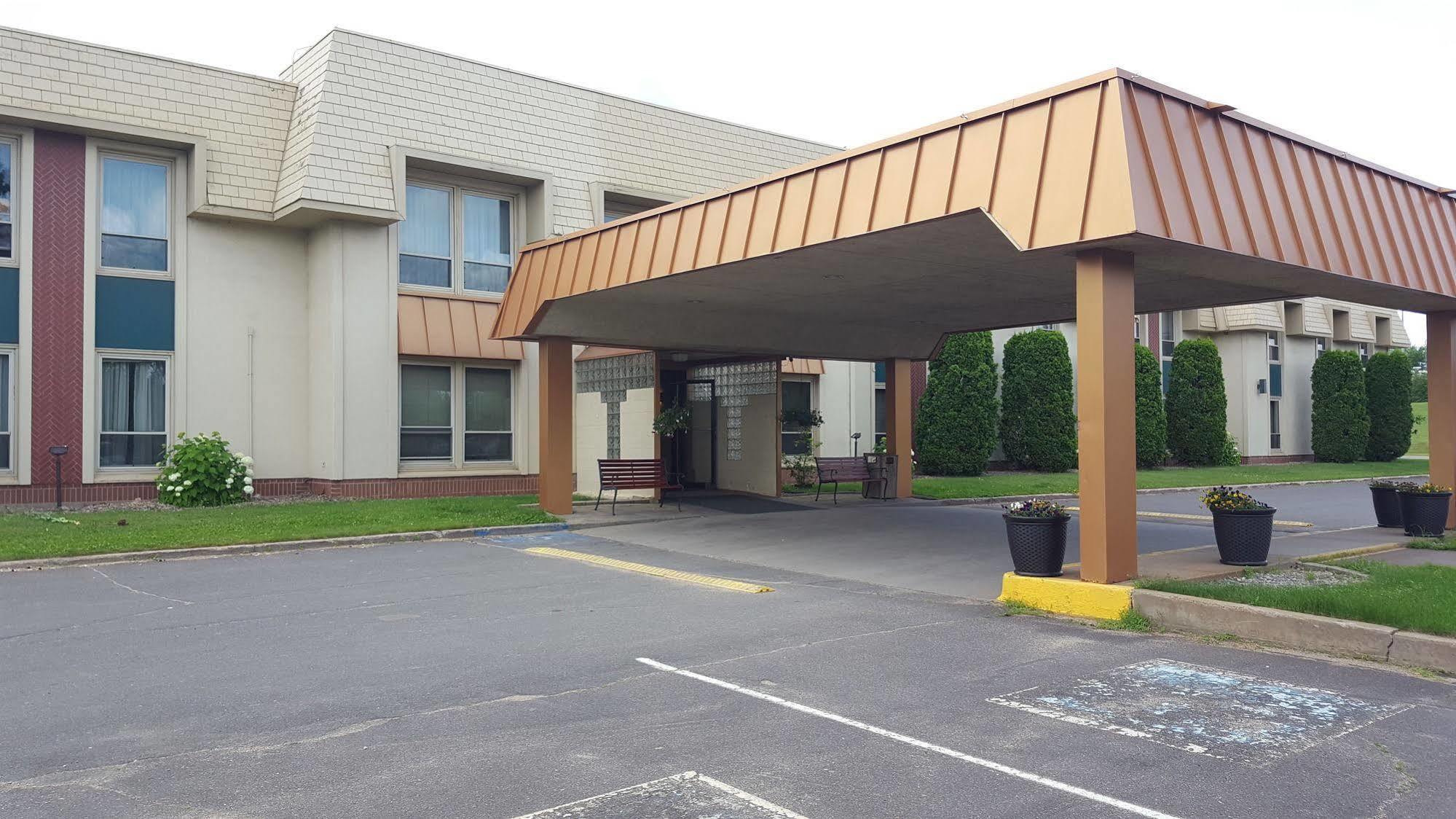 Hibbing Park Hotel מראה חיצוני תמונה